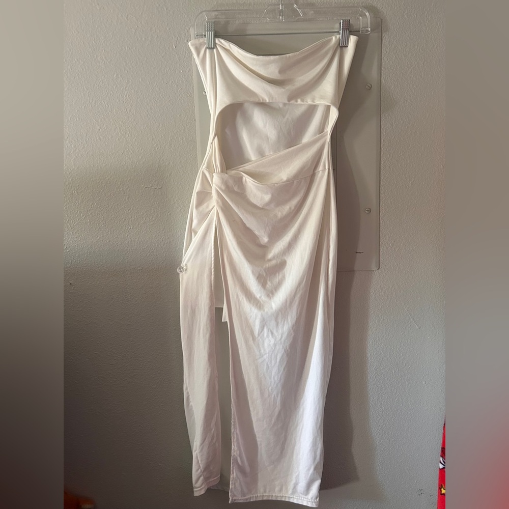 Elegant White Cut-Out Dress